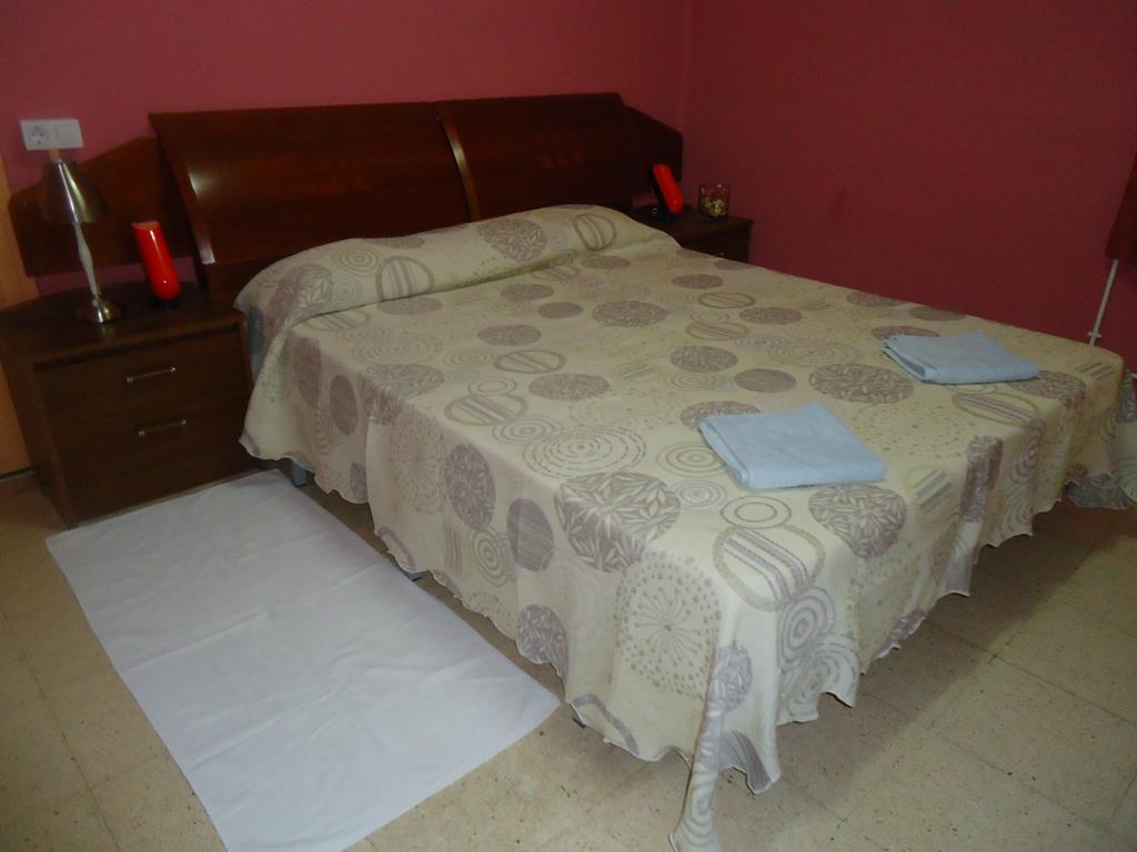 Hotel Pension Mode Lleida Luaran gambar