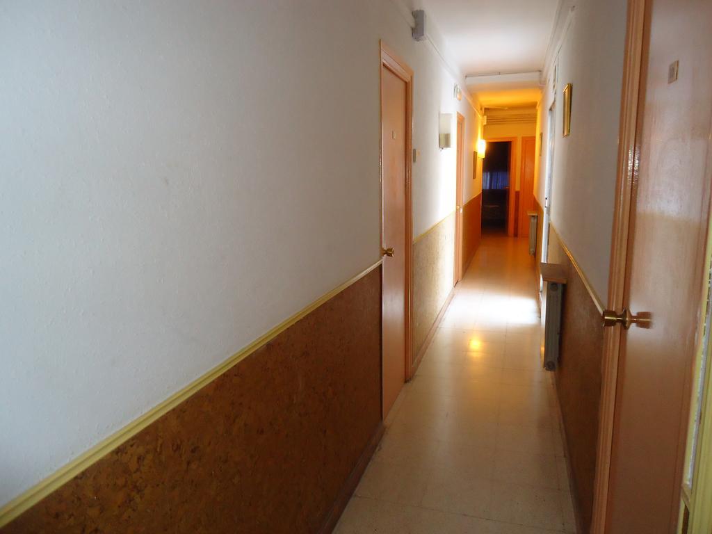 Hotel Pension Mode Lleida Luaran gambar